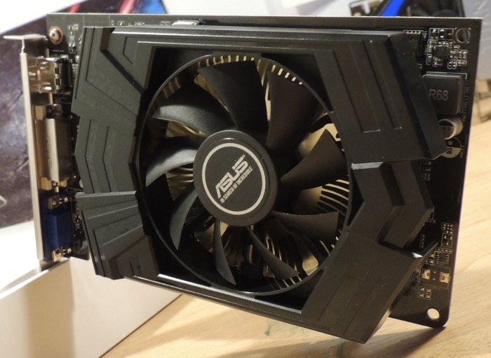 ASUS GeForce GTX 750 