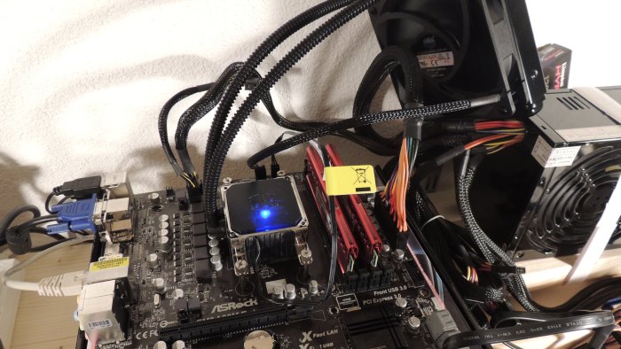Cooler Master Seidon 120v CPU cooler mounting