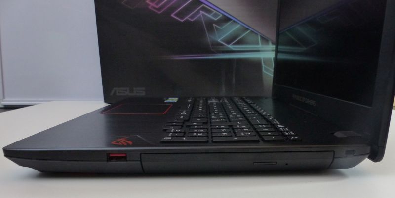 ASUS ROG Strix GL553VD Gaming Notebook