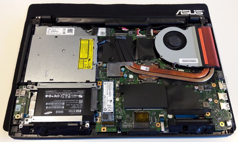 ASUS ROG Strix GL553VD Gaming Notebook
