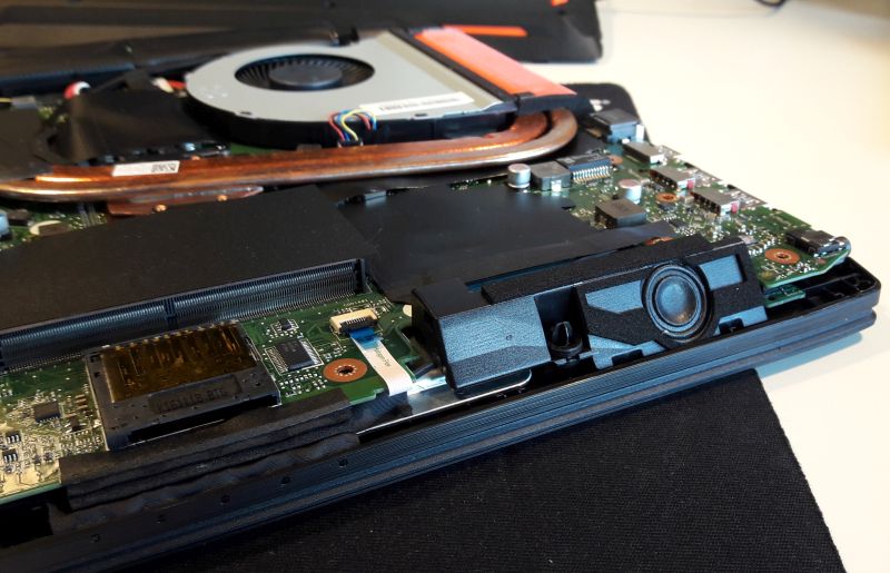 ASUS ROG Strix GL553VD Gaming Notebook