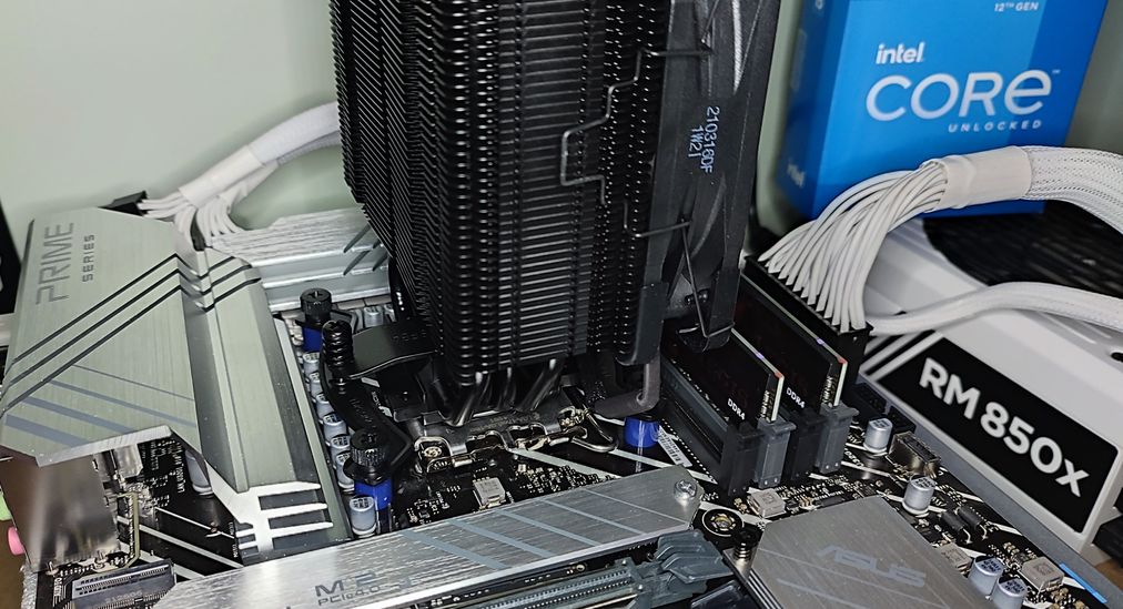 Intel Core i5-12600K, ASUS PRIME Z690-P D4, Noctua NH-U12S Chromax