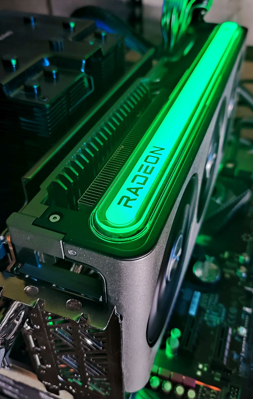 SAPPHIRE Radeon RX 7900 XTX Nitro+ 24GB Review
