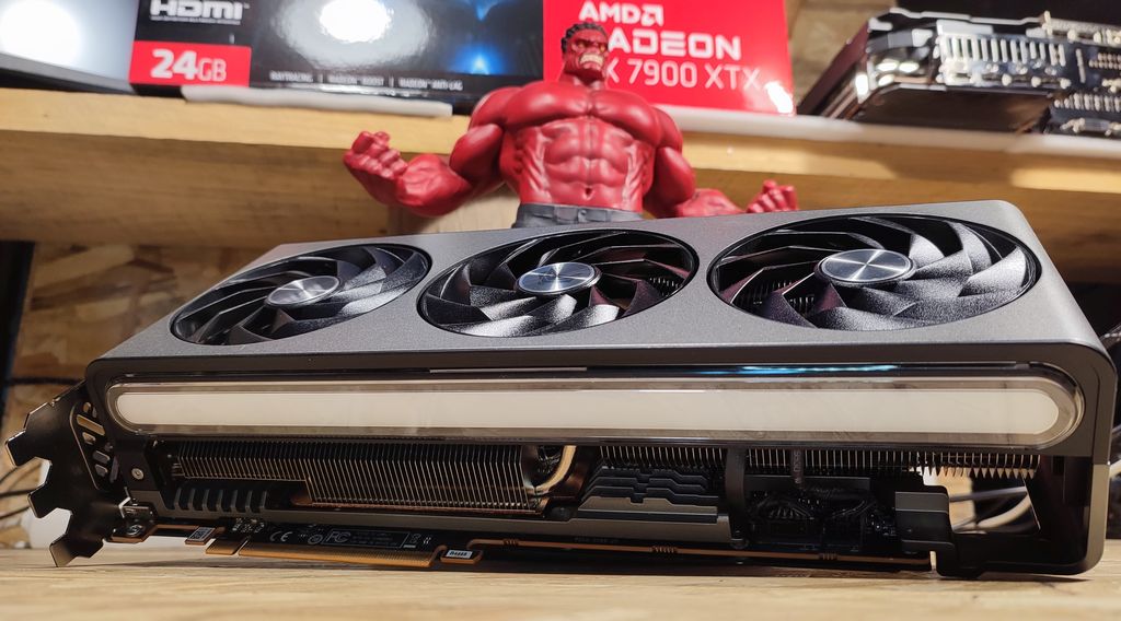 SAPPHIRE Radeon RX 7900 XTX Nitro+ 24GB