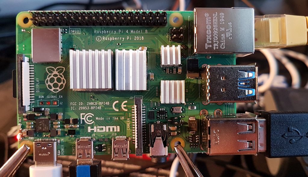 Raspberry Pi 4 8GB + heatsinks