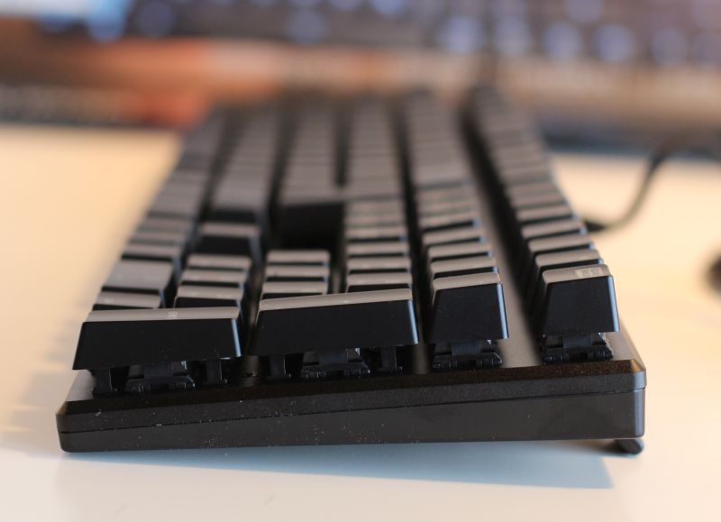 Roccat Suora: Frameless Mechanical Gaming Keyboard
